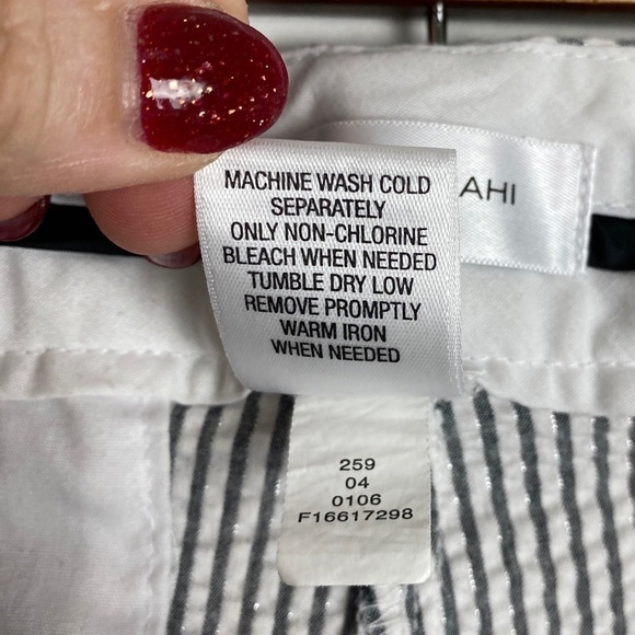 Isaac Mizrahi Metallic Striped Capri Pants Women's 12 Gray White Silver - Picture 8 of 8